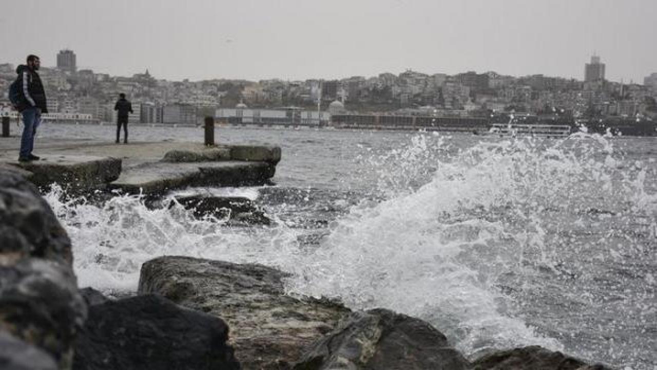 AKOM'dan İstanbul'da fırtına uyarısı
