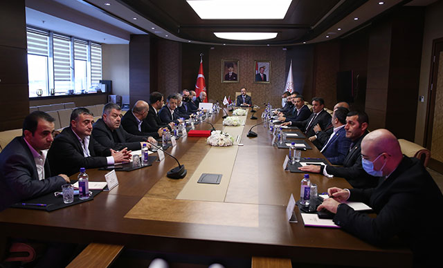 Bakan Kasapoğlu, 2'nci ve 3'üncü Lig Kulüpler Birliği Yönetim Kurulu üyelerini kabul etti