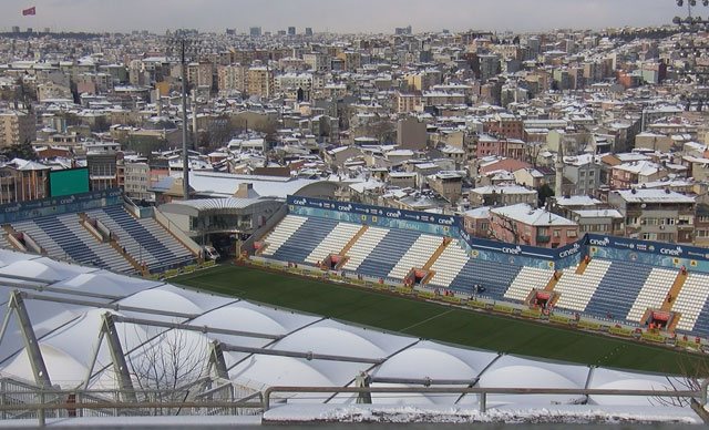 Kasımpaşa-Kayserispor maçı öncesi statta hazırlıklar tamam