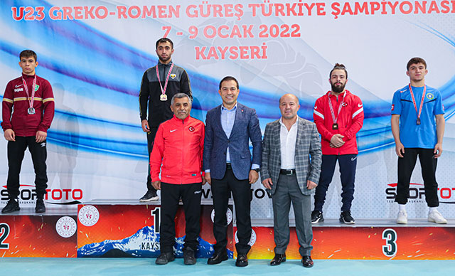 U23 Grekoromen Türkiye Güreş Şampiyonası'nda ilk gün sona erdi 