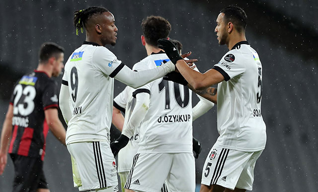 VavaCars Fatih Karagümrük- Beşiktaş: 0-1 