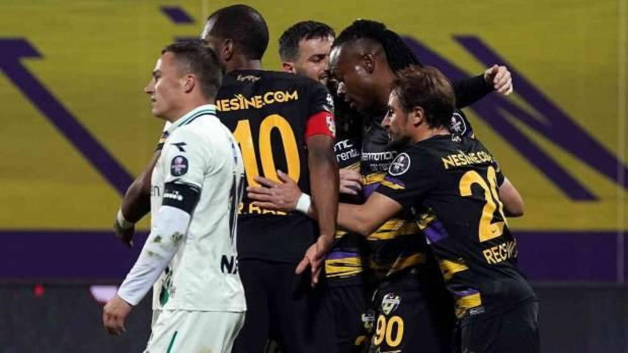 10 kişi kalan Sakaryaspor, Eyüpspor'a direnemedi