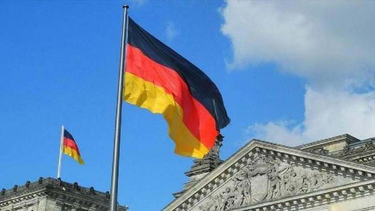 Alman hükümetinden ırkçılığa karşı somut adımlar atması istendi
