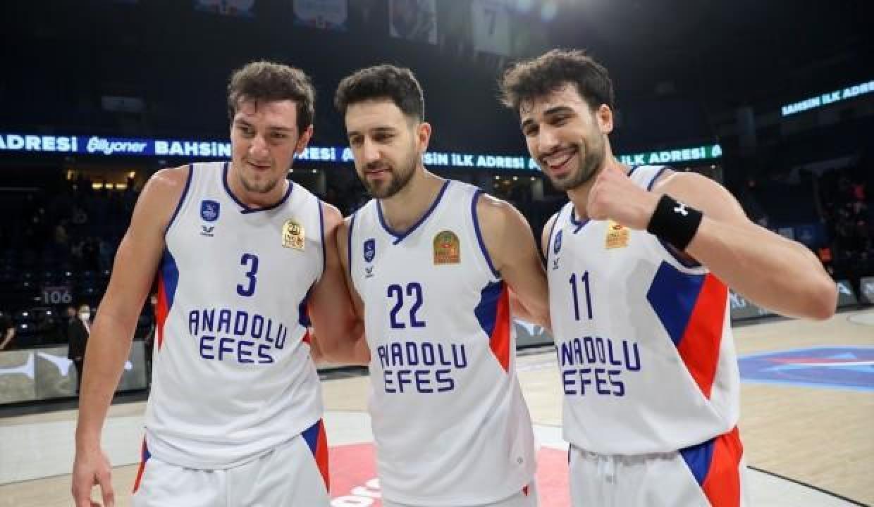 Anadolu Efes, yarın ALBA Berlin'i konuk edecek