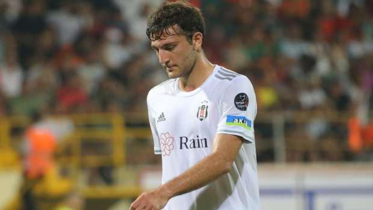 Beşiktaş'a Emrecan'dan kötü haber