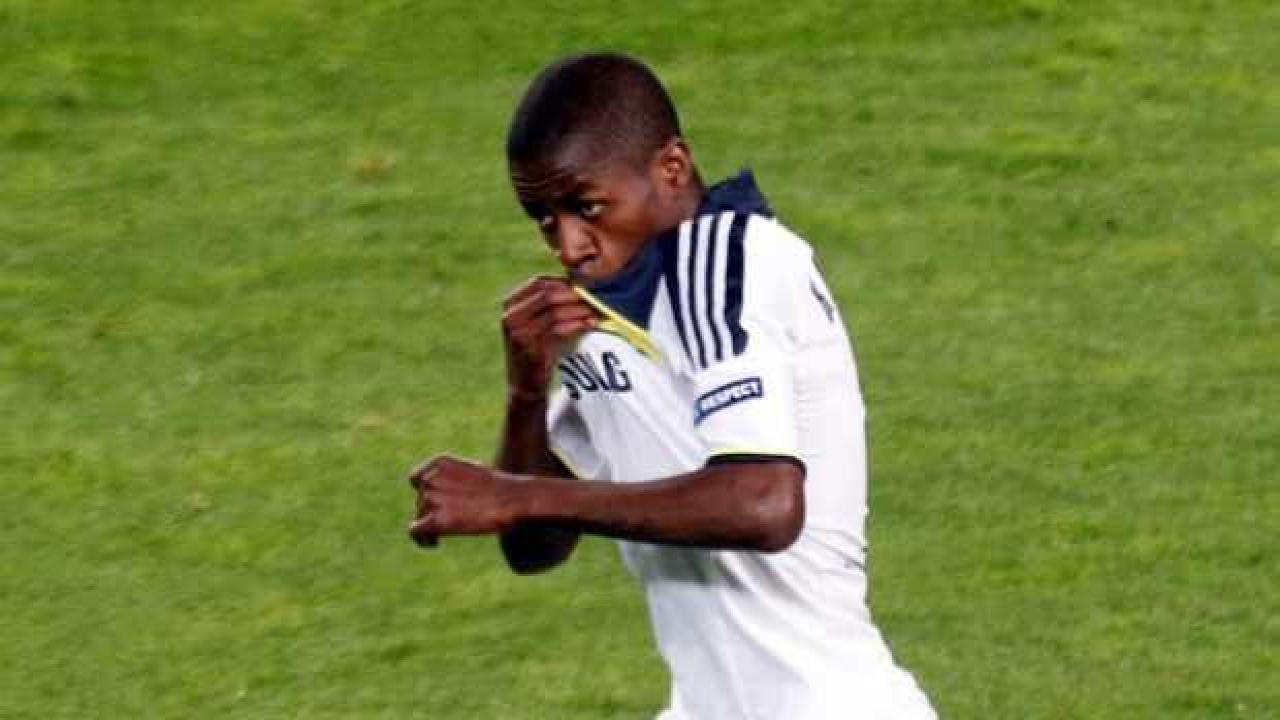 Chelsea'nin eski oyuncusu Ramires, futbolu bıraktı